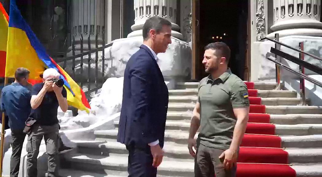 Estrena al capdavant de la Comissió Europea del president espanyol Pedro Sánchez, amb la vista andorrana posada en l'acord d'associació