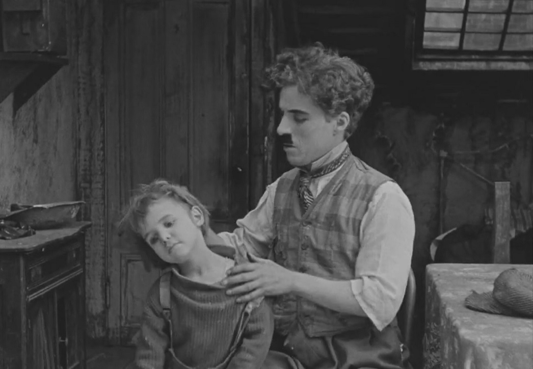 Estrenes: El cinema recupera 'El chico' de Chaplin, 'Crash' i 'Las niñas'