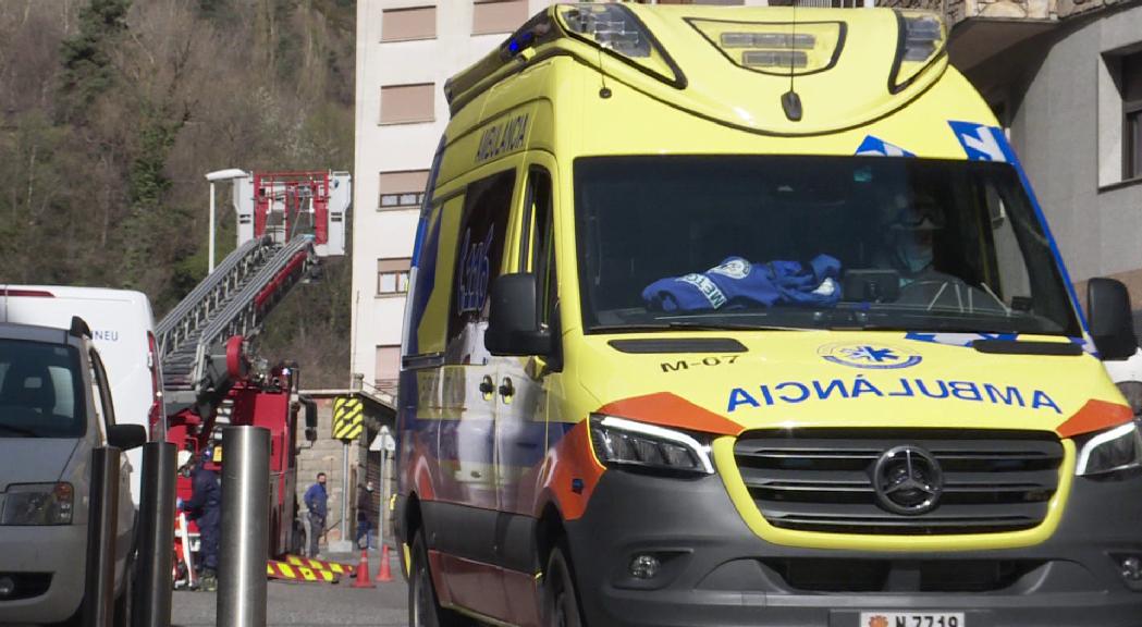 Evacuat un obrer accidentat en la reforma d'un edifici a l'avinguda Fiter i Rossell