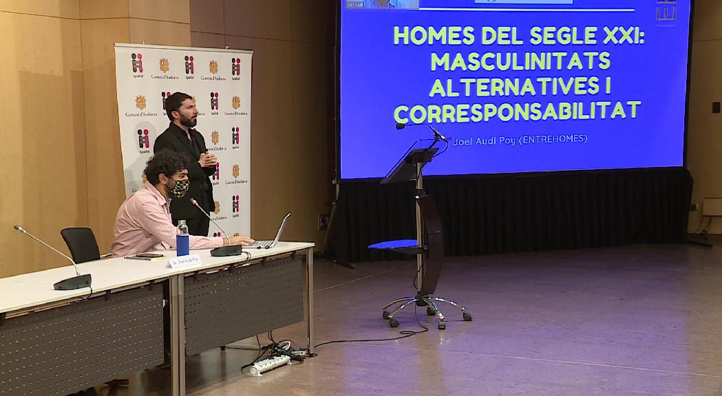 Els experts creuen que és moment que l'home revisi la masculinitat per un món més corresponsable