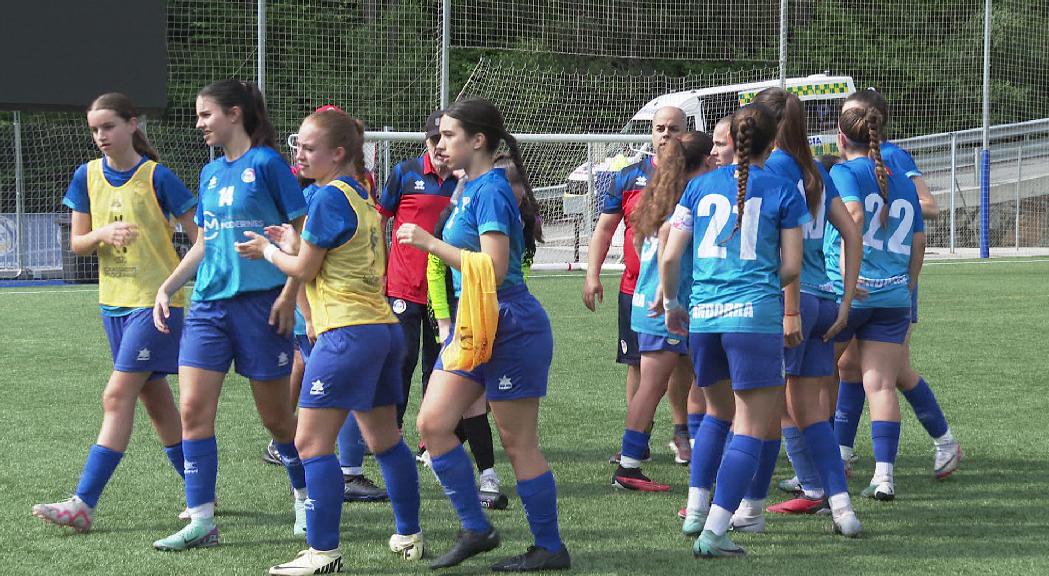 La FAF organitza un triangular de futbol femení