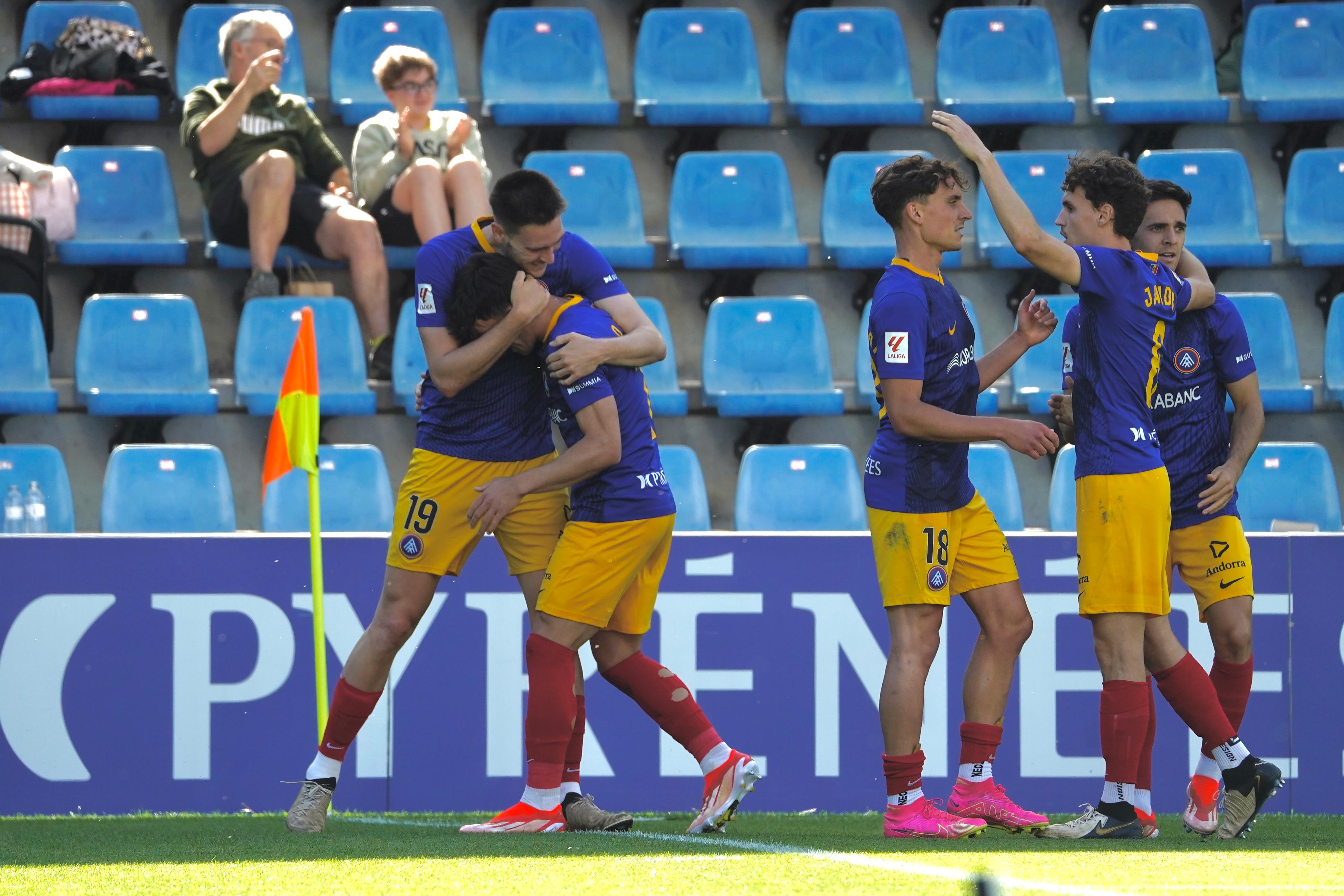 El FC Andorra brinda una última alegria (1-0)