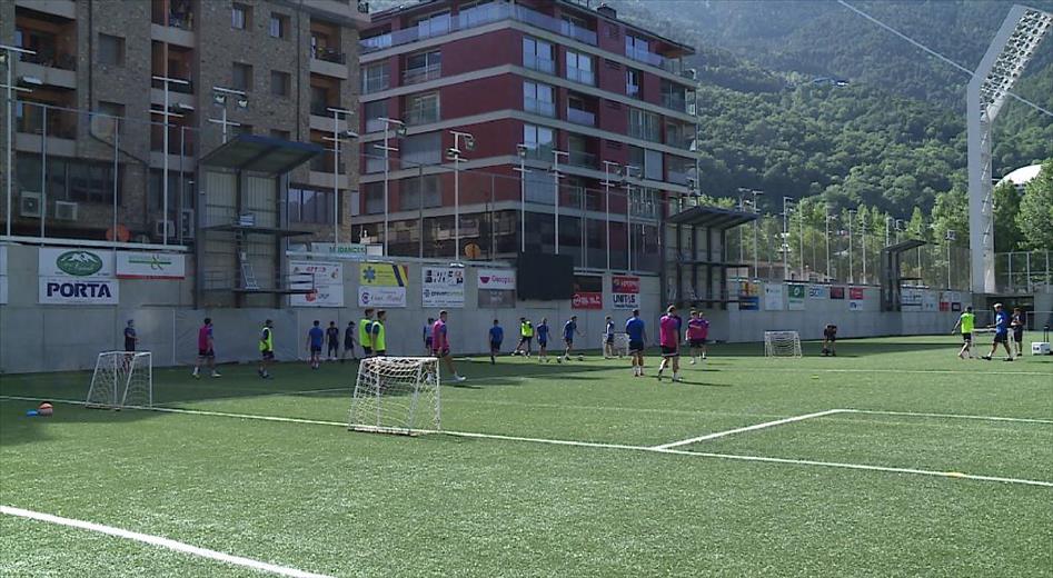 El Futbol Club Andorra ha jugat aquest divendres al vespre al Cam