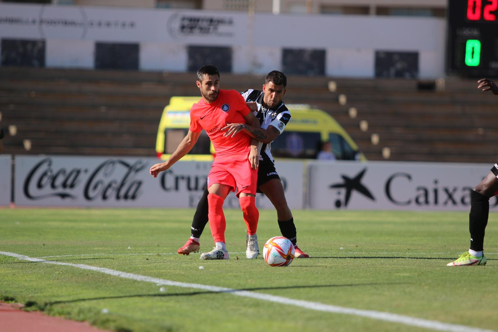 El FC Andorra tanca la lliga amb derrota contra el Linense (3-1)