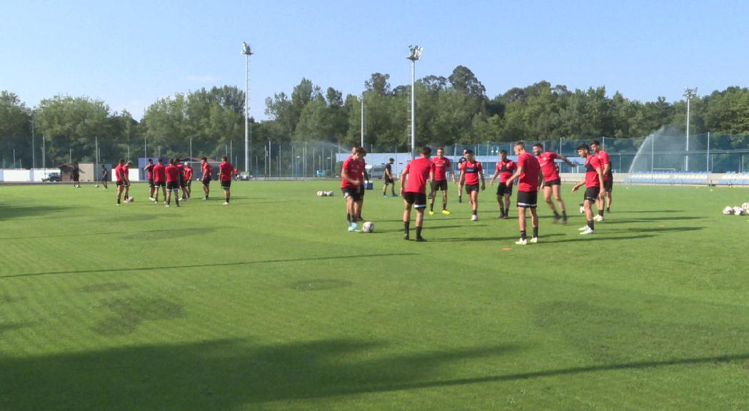 El FC Andorra ultima els detalls per al debut d'aquest dilluns contra l'Oviedo