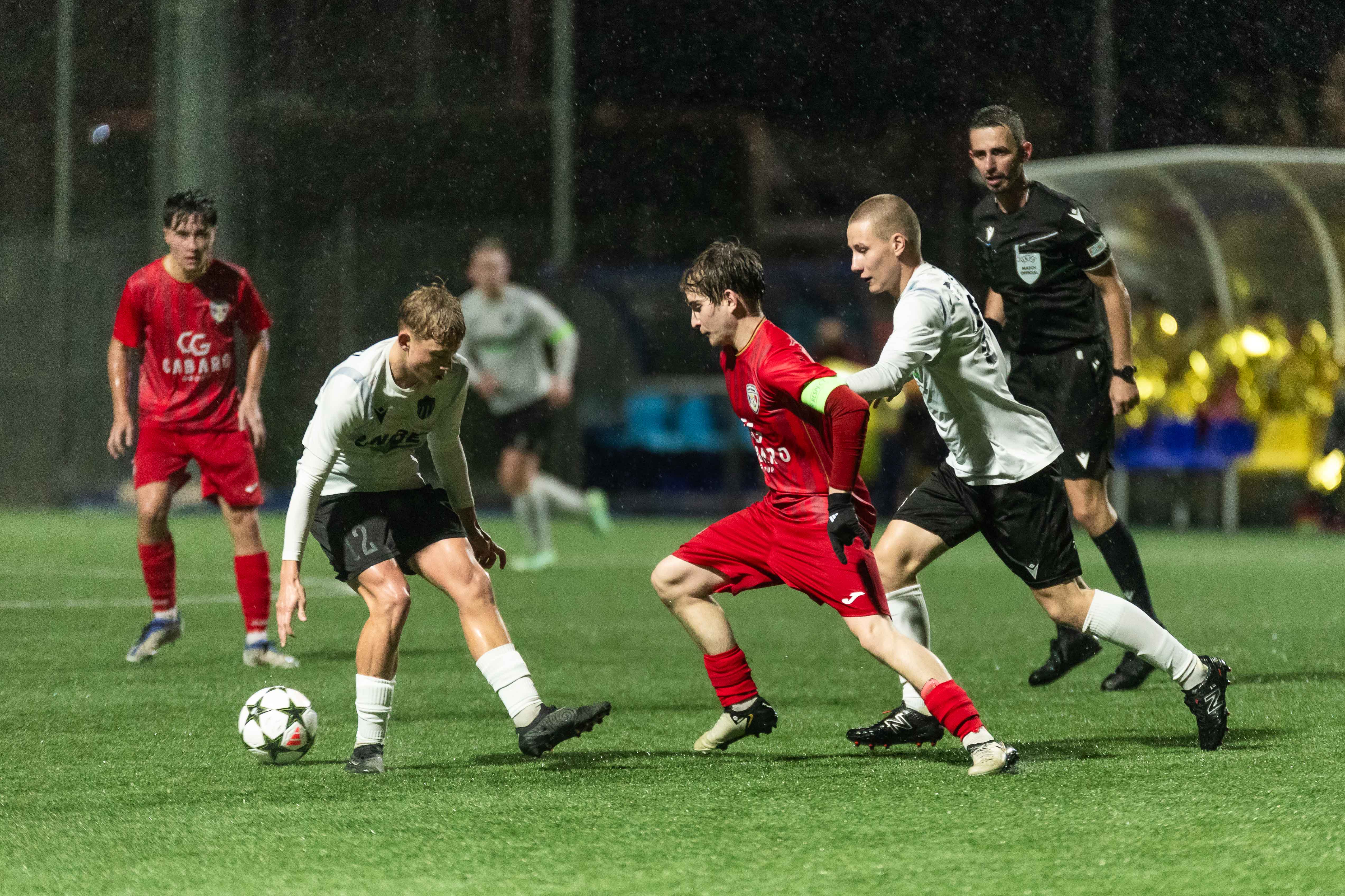 El FC Santa Coloma perd per 0 a 4 en el comiat de la Youth League 