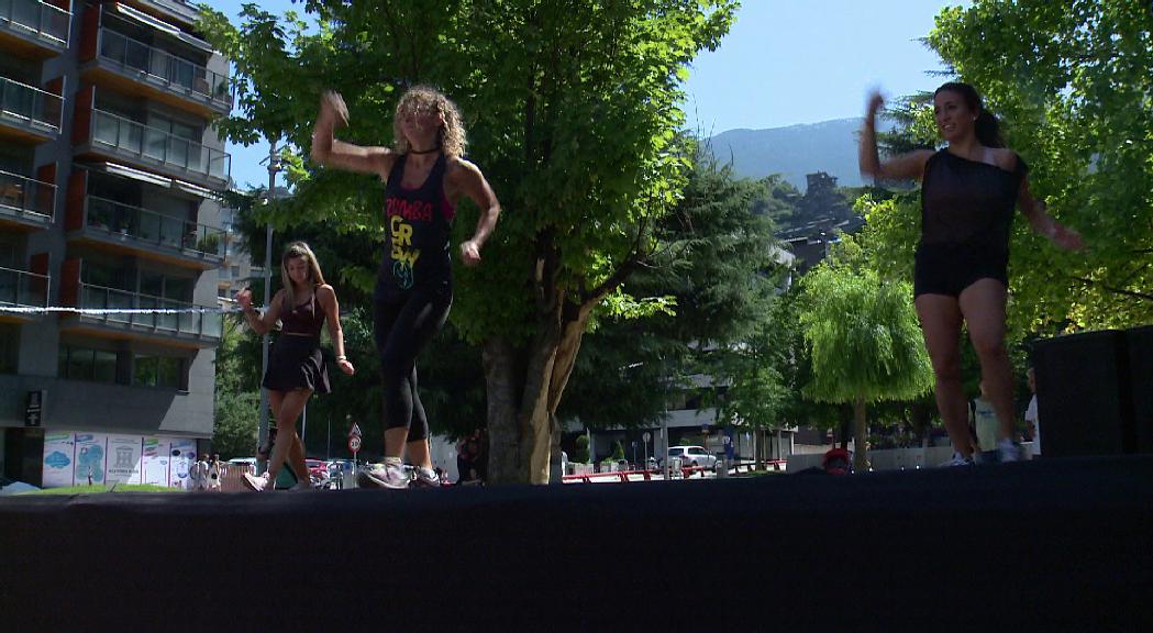 La festa major d'Escaldes continua a ritme de zumba al parc de la Mola