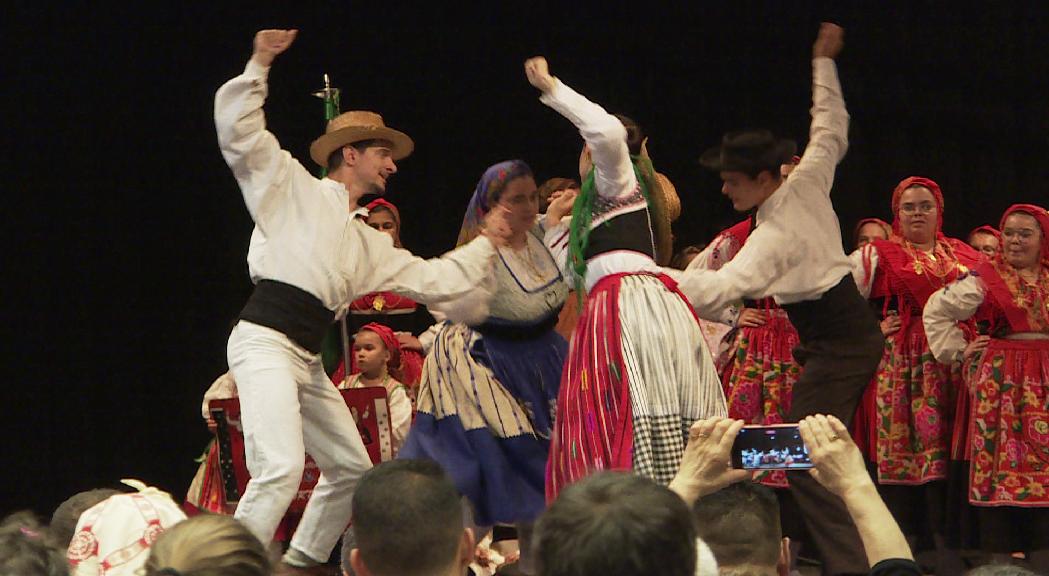 El Festival Internacional de Folklore omple de música i dansa el complex sociocultural d'Encamp