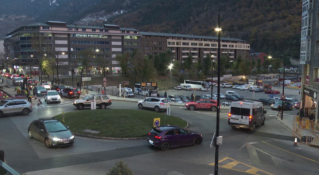 La fi de la venda de vehicles nous de combustió arribarà el 2035