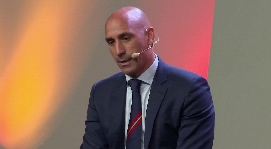 La FIFA suspèn temporalment Luis Rubiales