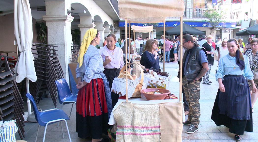 La fira O Feirão omple la plaça Guillemó de música, gastronomia i balls tradicionals de Portugal