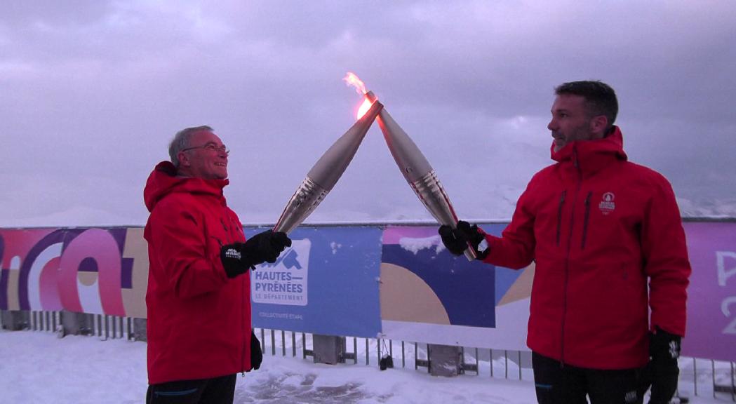 La flama olímpica dels Jocs de París travessa el Pirineu