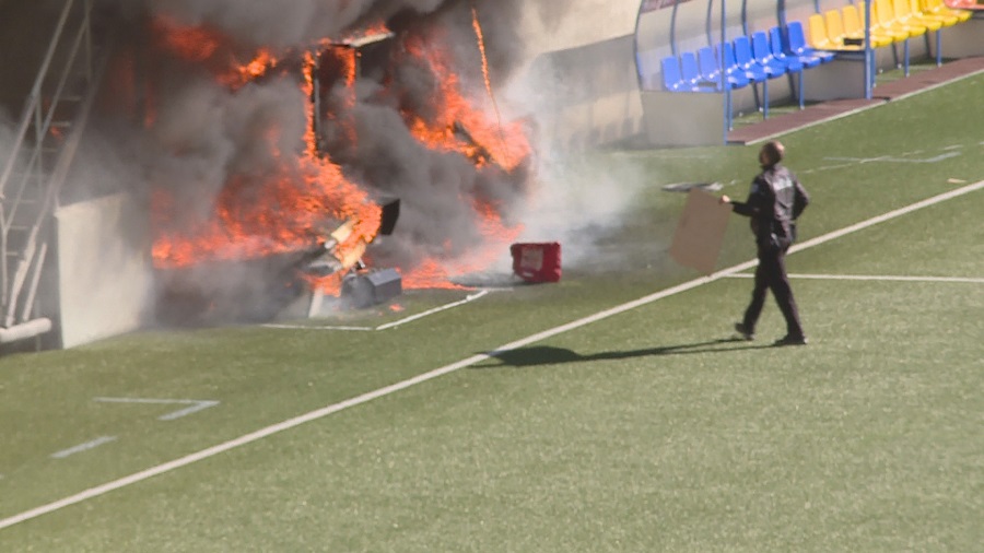 Foc a l'Estadi Nacional 