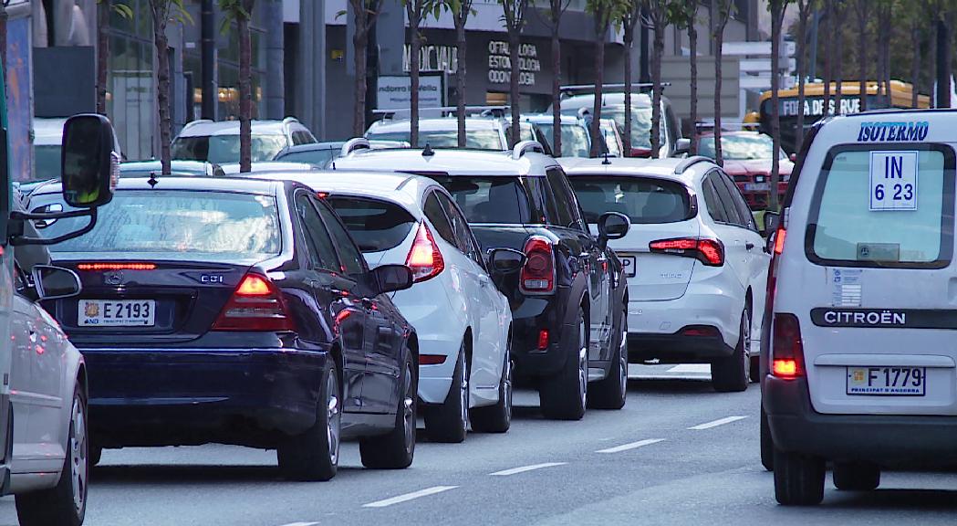 Fomentar els trajectes a peu, el transport públic i la bici, principals propostes del pla nacional de mobilitat 