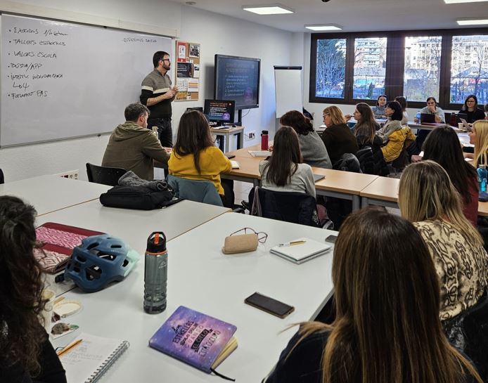 Formació per prevenir drogodependències a l'escola