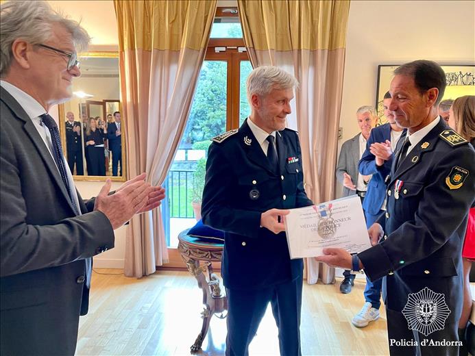 La Police Nationale francesa ha concedit la Medalla d’Honor