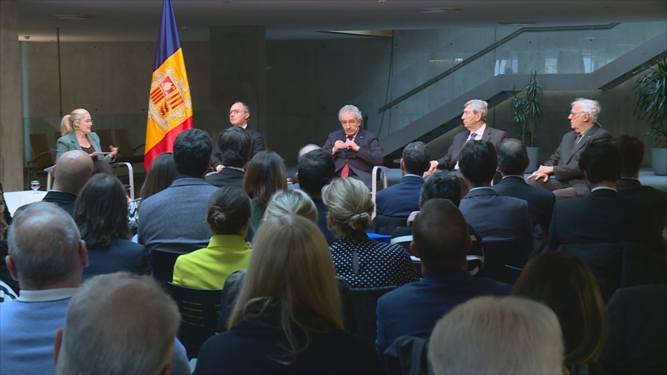 Front unànime per la necessitat de l'acord d'associació