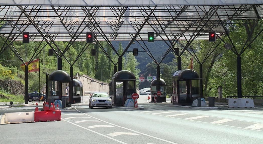 La Generalitat rectifica i no permetrà l'arribada a Andorra de turistes que pernoctin a l'Alt Urgell