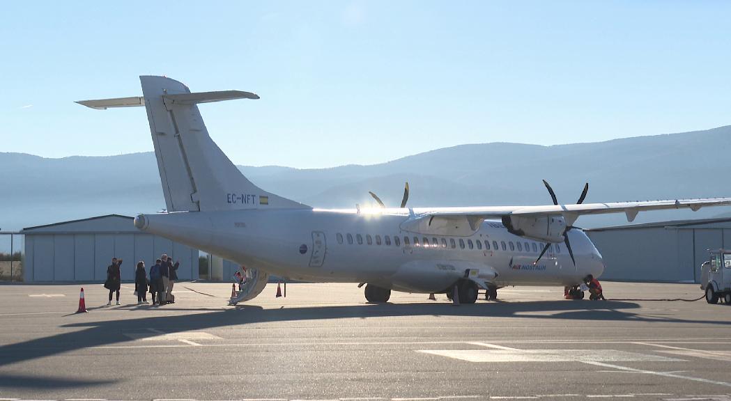  El Govern espera que altres aerolínies es presentin al concurs per renovar la concessió de vols a Madrid i deixa clar que han de garantir rutes amb Lisboa i París