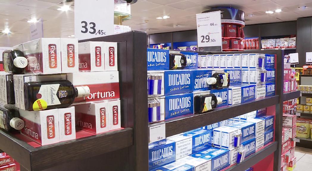 El Govern fixa en 24,95 euros el preu mínim de venda del cartró de tabac