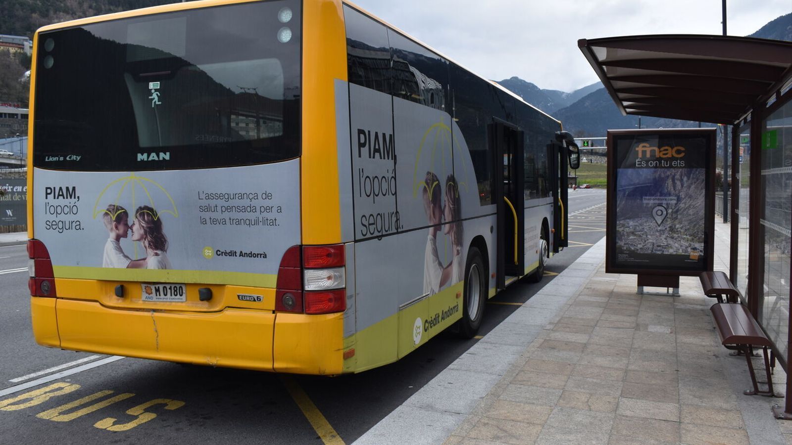 El Govern torna a posar en funcionament el Bus Nit