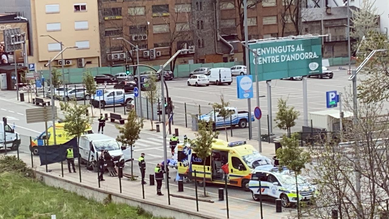 Greu atropellament al carrer de la Valira