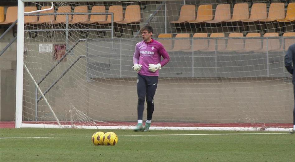 Iker Álvarez està buscant una sortida davant l