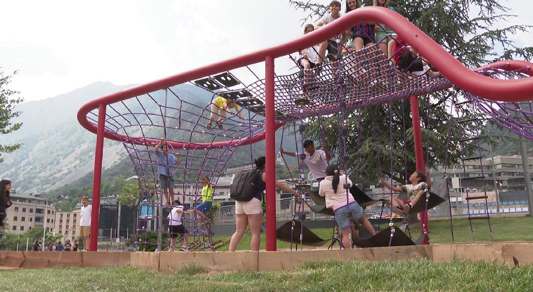 Inaugurats els nous jocs del parc del Prat del Roure d'Escaldes-Engordany