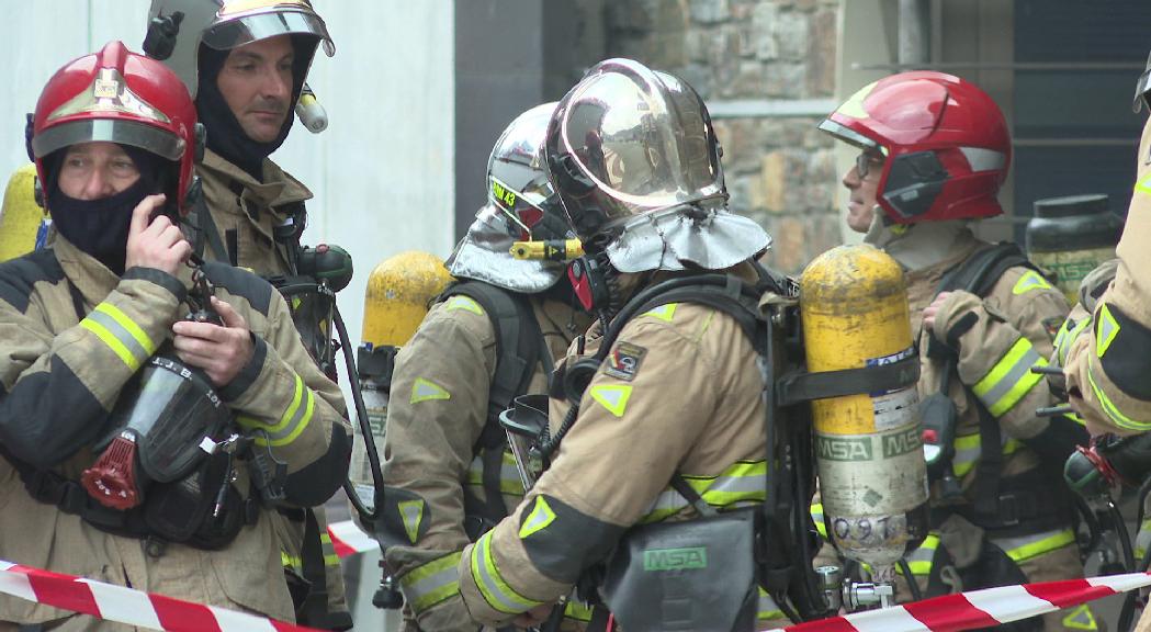 Dues dotacions de bombers, de les casernes d'Andorra la Vella