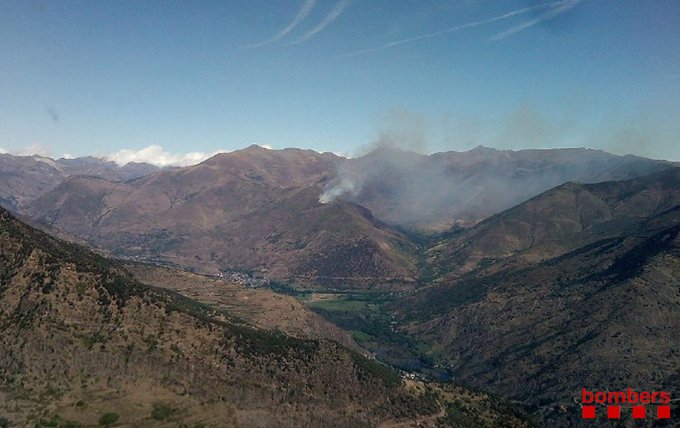 Incendi forestal a Esterri d’Àneu