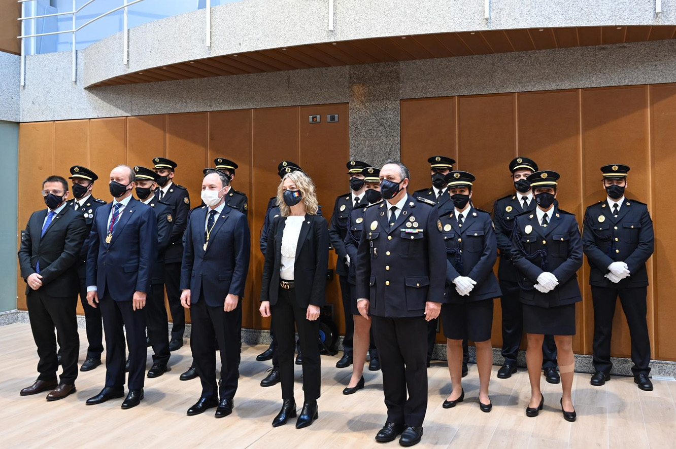 Incorporació de 13 nous agens a la policia