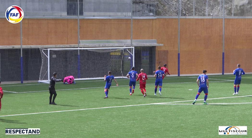 L'Inter d'Escaldes, més líder després de golejar l'Atlètic