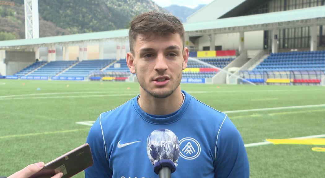 Iván Gil, jugador del FC Andorra: "La mentalitat és ara el punt més important i hem de jugar alliberats"