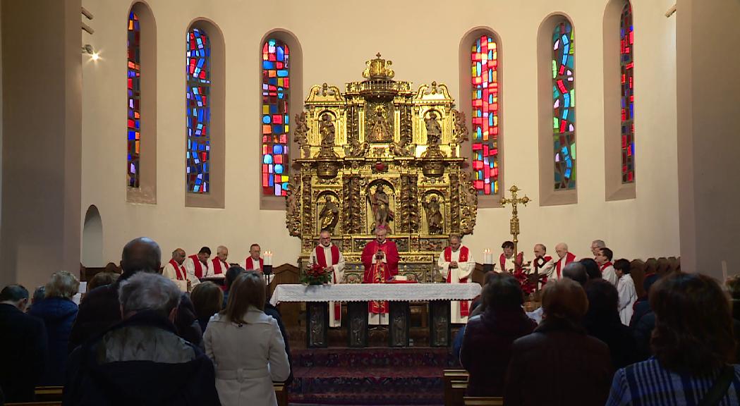 Joan-Enric Vives presideix la missa en el seixantè aniversari de l'altar de Sant Esteve