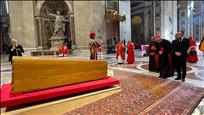 Joan-Enric Vives i Xavier Espot, presents al funeral del papa Francesc