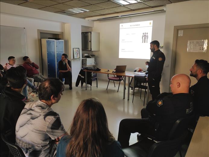 Els joves atesos al programa formatiu prelaboral Fent Camí