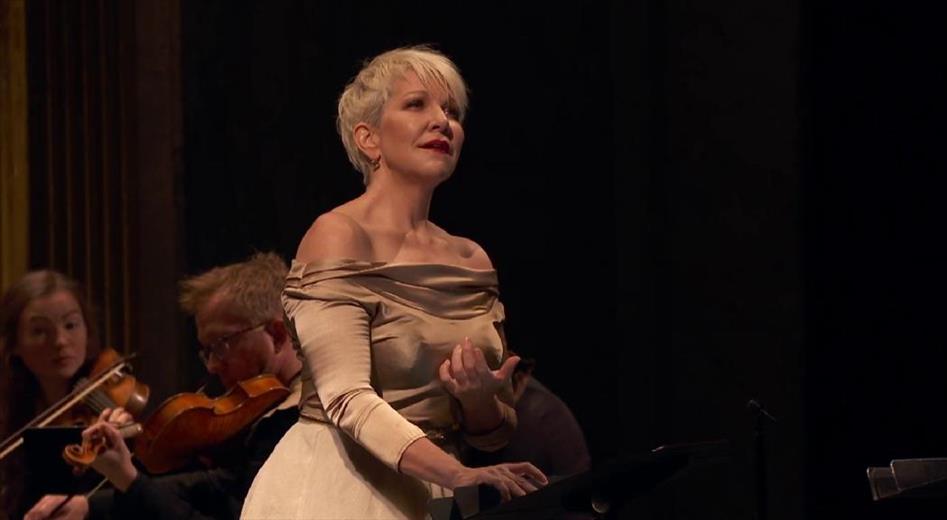 La mezzosoprano nord-americana Joyce DiDonato donarà el tret de s