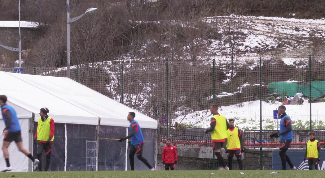 Cop d'efecte del Futbol Club Andorra, que ha guanyat al camp 