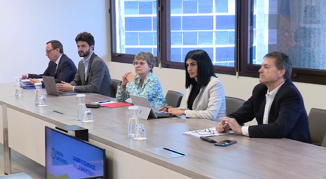 Liberals entra al pacte d'estat per l'acord d'associació amb la UE