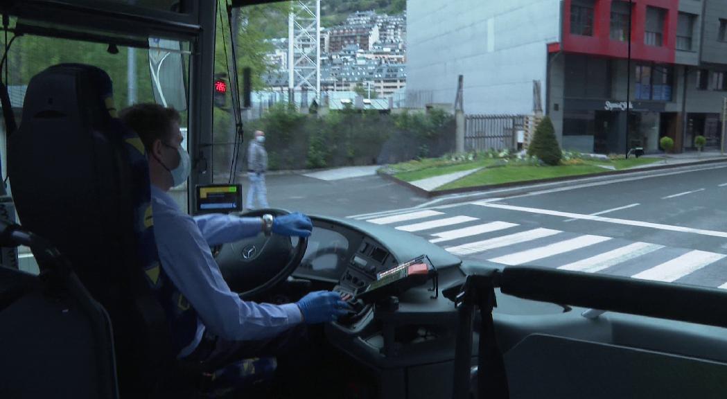 Les excepcions al confinament dupliquen el nombre de passatgers del transport públic la darrera setmana