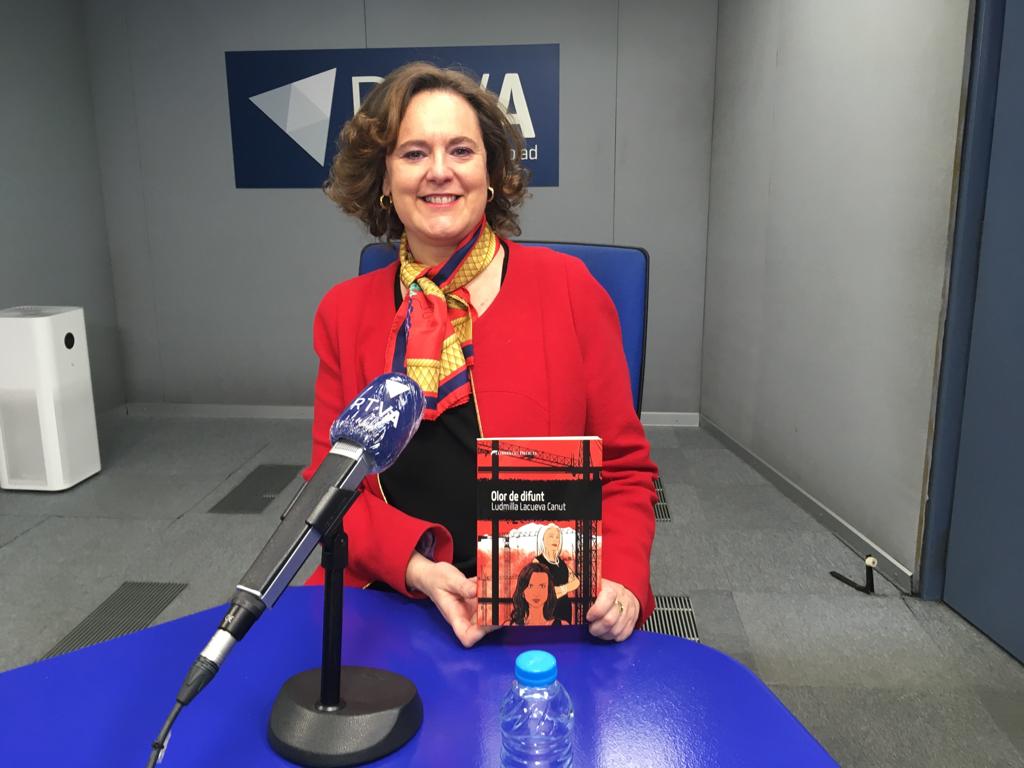 Ludmilla Lacueva reivindica la preservació de les tradicions a través dels seus llibres