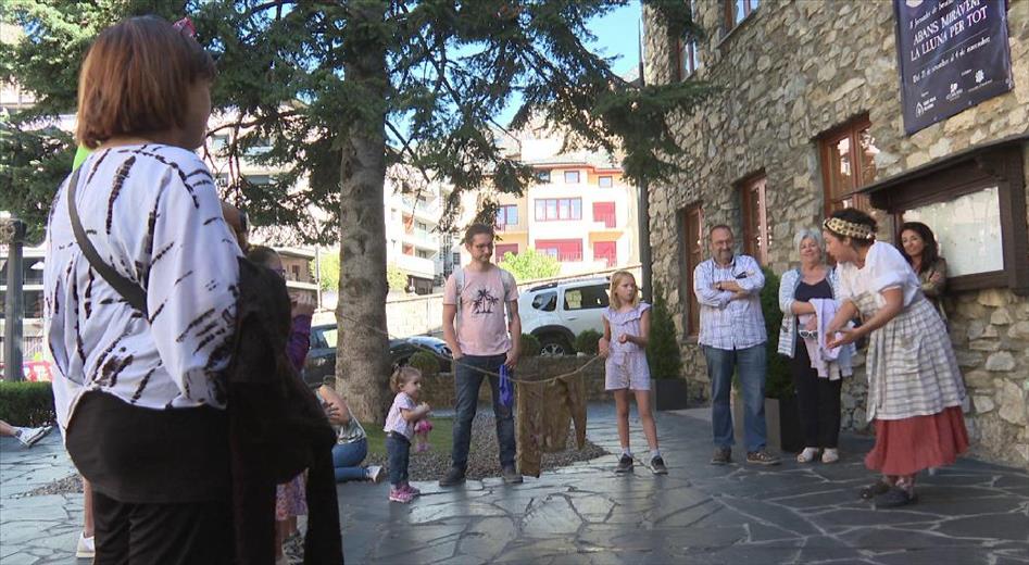 La Sala Sergi Mas del comú de Sant Julià es vesteix d’ocultisme i