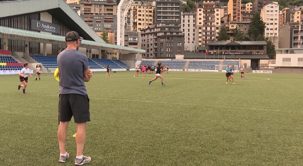 Marc Abelló, entrenador de la selecció femenina de rugbi: "Intentarem fer un joc de set atractiu i eficaç" 