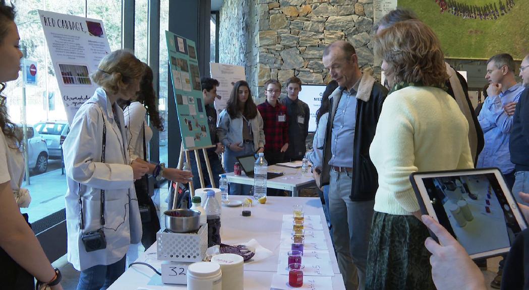 Més de 150 alumnes es reuneixen a la XIX Jornada de Ciència per parlar de les aplicacions per a la salut