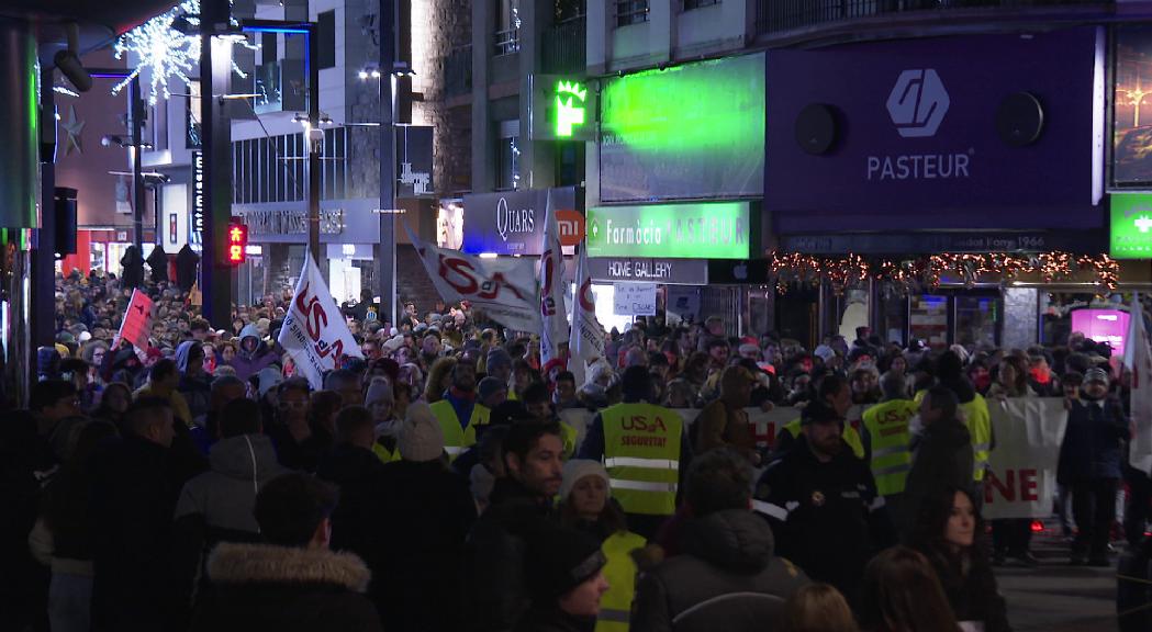 Més manifestacions ciutadanes pels salaris