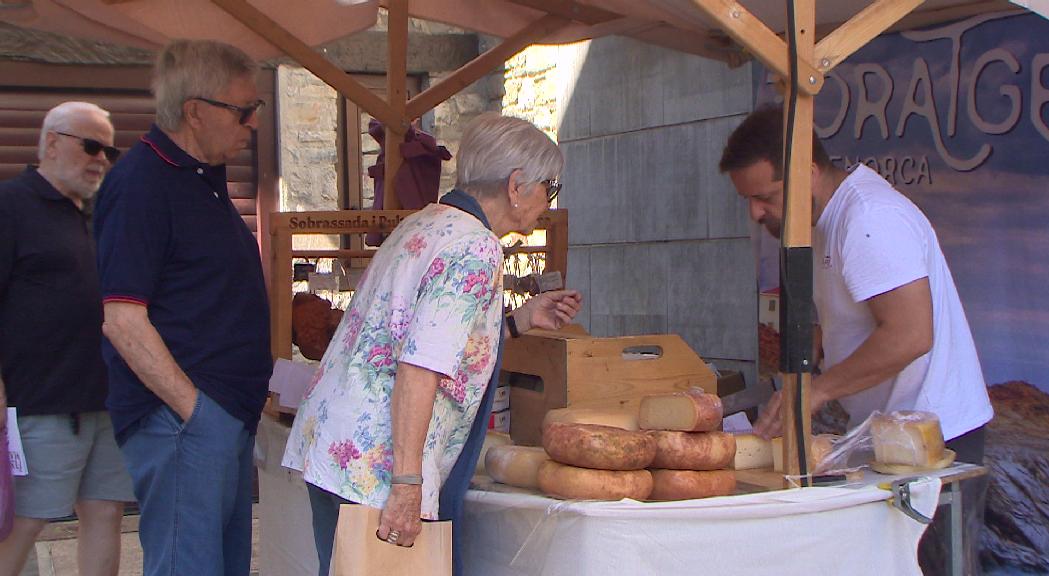 Més vendes gràcies a l'ampliació d'horari al Mercat de la Vall