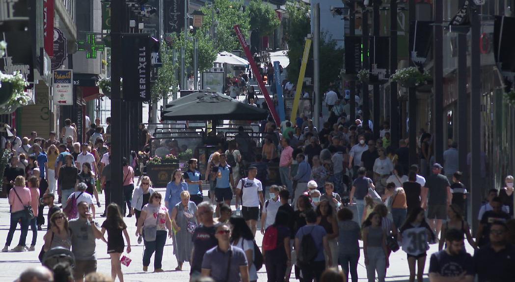 Mesos d'impàs i de baixada de les vendes als principals eixos comercials