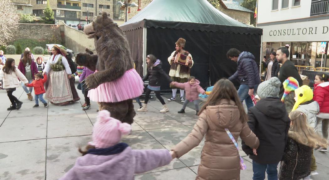 'El meu amic Brutus', l'espectacle infantil que ha animat Sant Julià