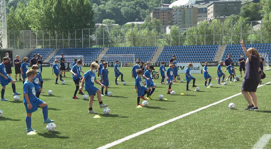 El MIC Camp comença diumenge amb uns 200 infants al primer torn de futbol 