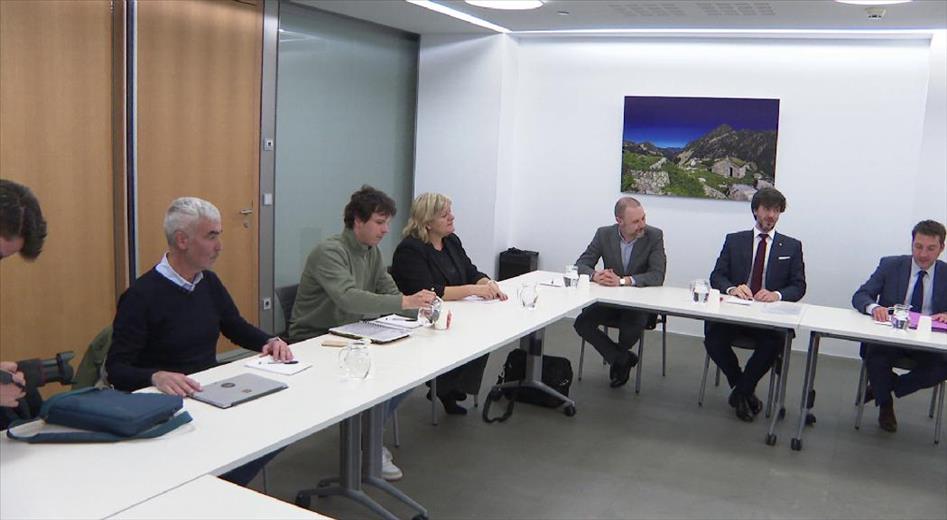 Els grups parlamentaris han acordat donar sis mesos més de marge 